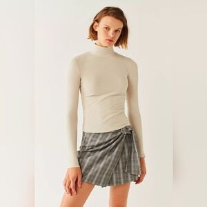 URBAN OUTFITTERS Leland Bodycon Turtleneck Top S-P